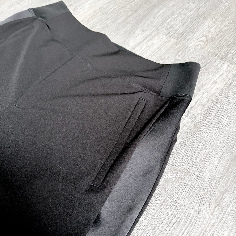 Athleta Endless Satin Side Stripe Pant Black Women's Size 10 High Rise Stretch - Picture 5 of 14